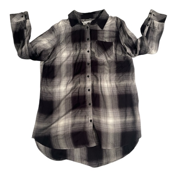 Ava & Viv plaid tunic button down shirt.  Size X black and gray tones - Picture 6 of 10